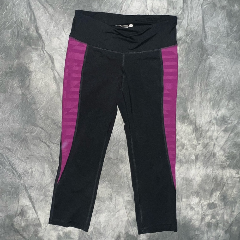 Old Navy active fitted size small